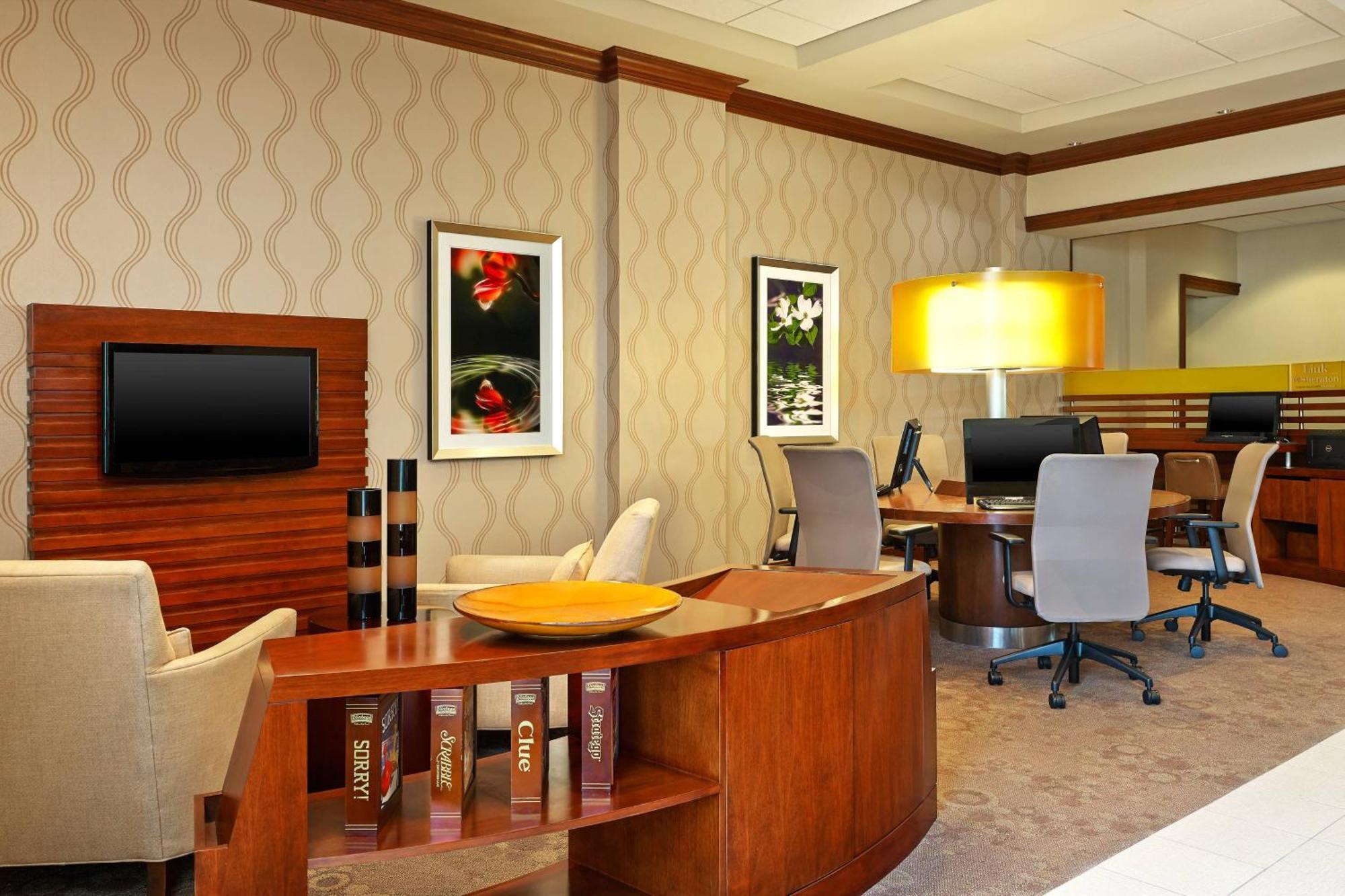 Sheraton Augusta Hotel Екстер'єр фото